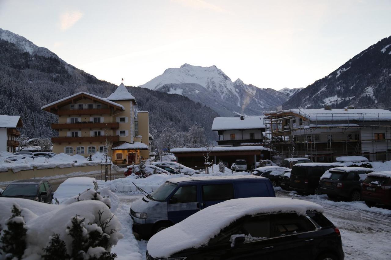 Hotel & Suites Glueck Auf Mayrhofen Esterno foto